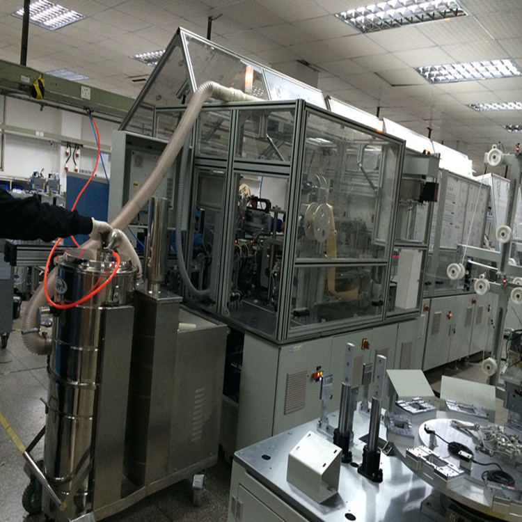 <b>CYH(2.2-4KW)係（xì）列工業真空吸塵器使（shǐ）用現場</b>